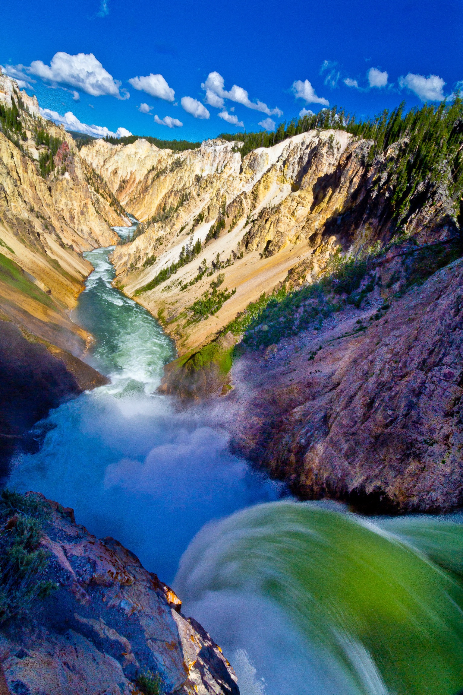 Yellow Stone park whether you spend day or 2 you are sure to fall in love with the high energy falls. Yellow Stone park whether you spend day or 2 you are sure to fall in love with the high energy falls.